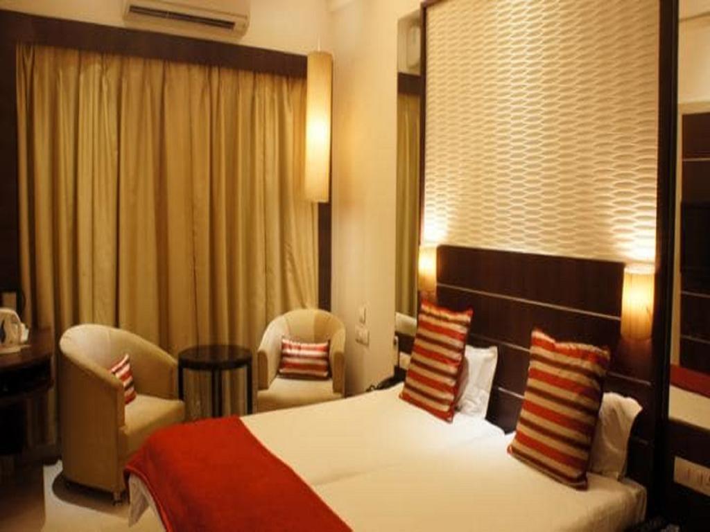 Surya Royal Hotel Kota  Extérieur photo