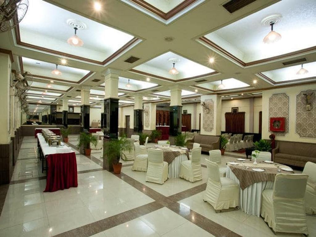 Surya Royal Hotel Kota  Extérieur photo