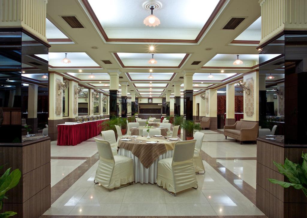 Surya Royal Hotel Kota  Extérieur photo