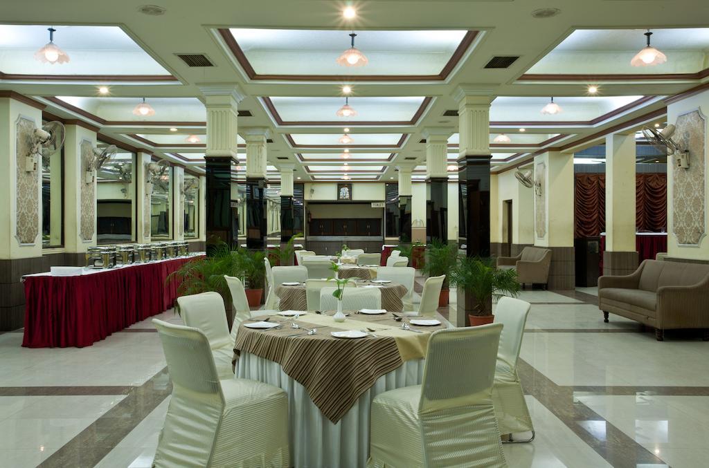 Surya Royal Hotel Kota  Extérieur photo