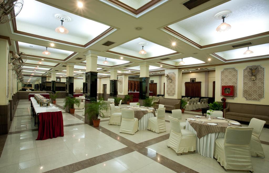 Surya Royal Hotel Kota  Extérieur photo